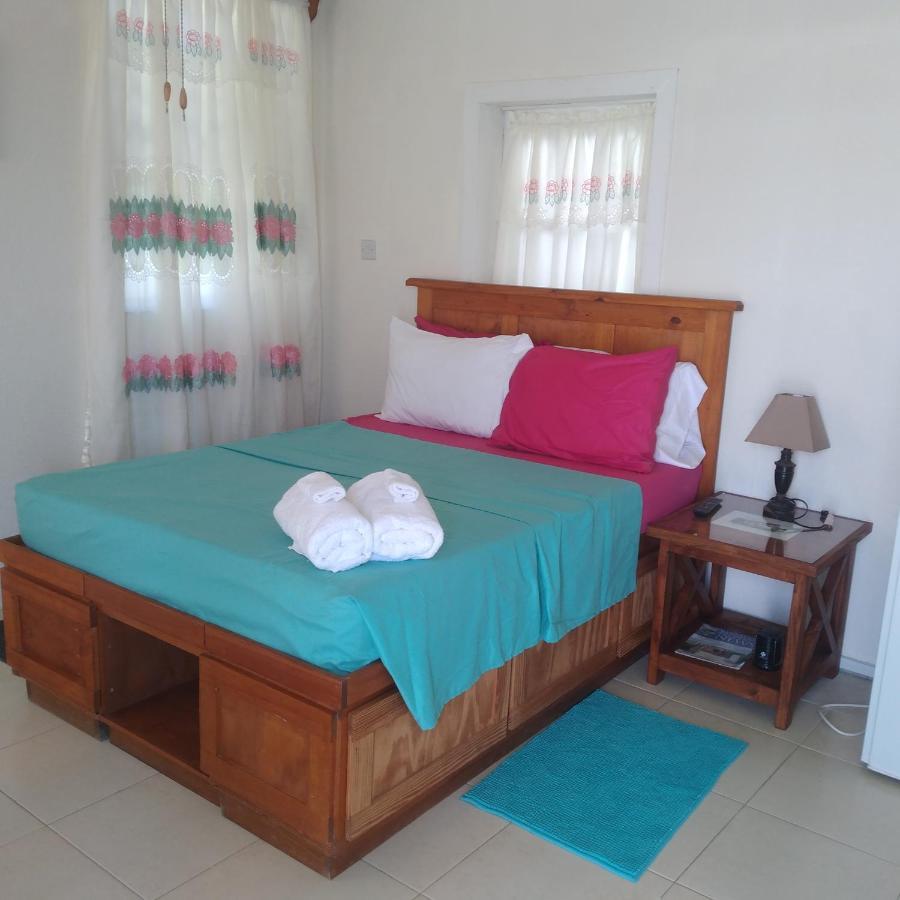 Edtricias Apartments Christ Church Ngoại thất bức ảnh