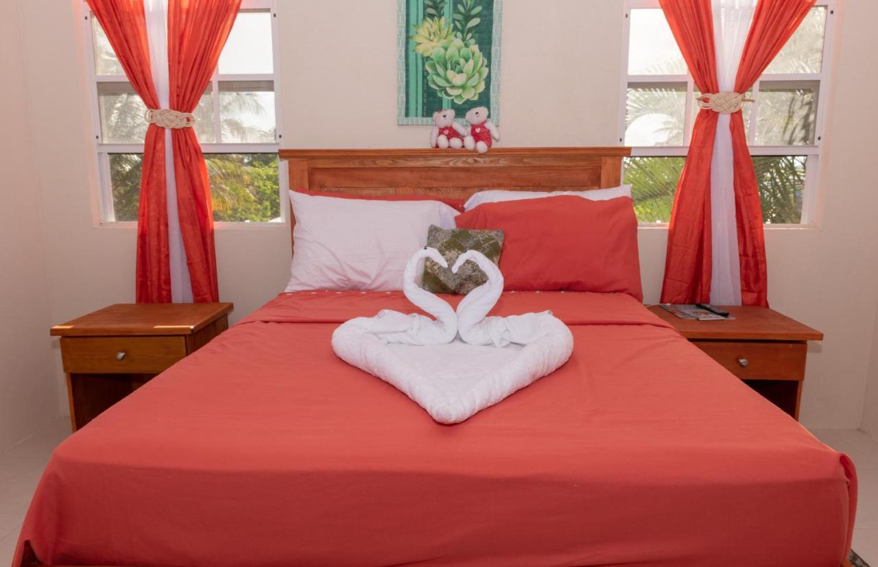 Edtricias Apartments Christ Church Ngoại thất bức ảnh