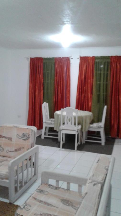 Edtricias Apartments Christ Church Ngoại thất bức ảnh